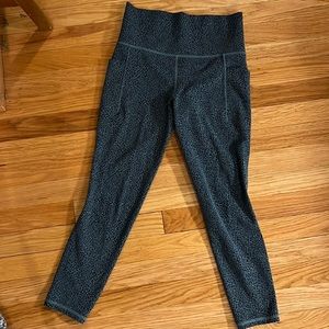 Athleta salutation stash tight